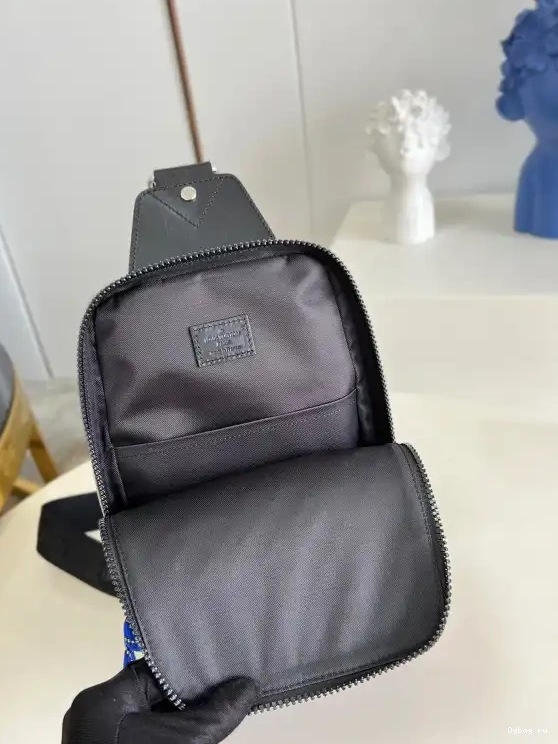 LOUIS AVENUE VUITTON SLINGBAG 0706
